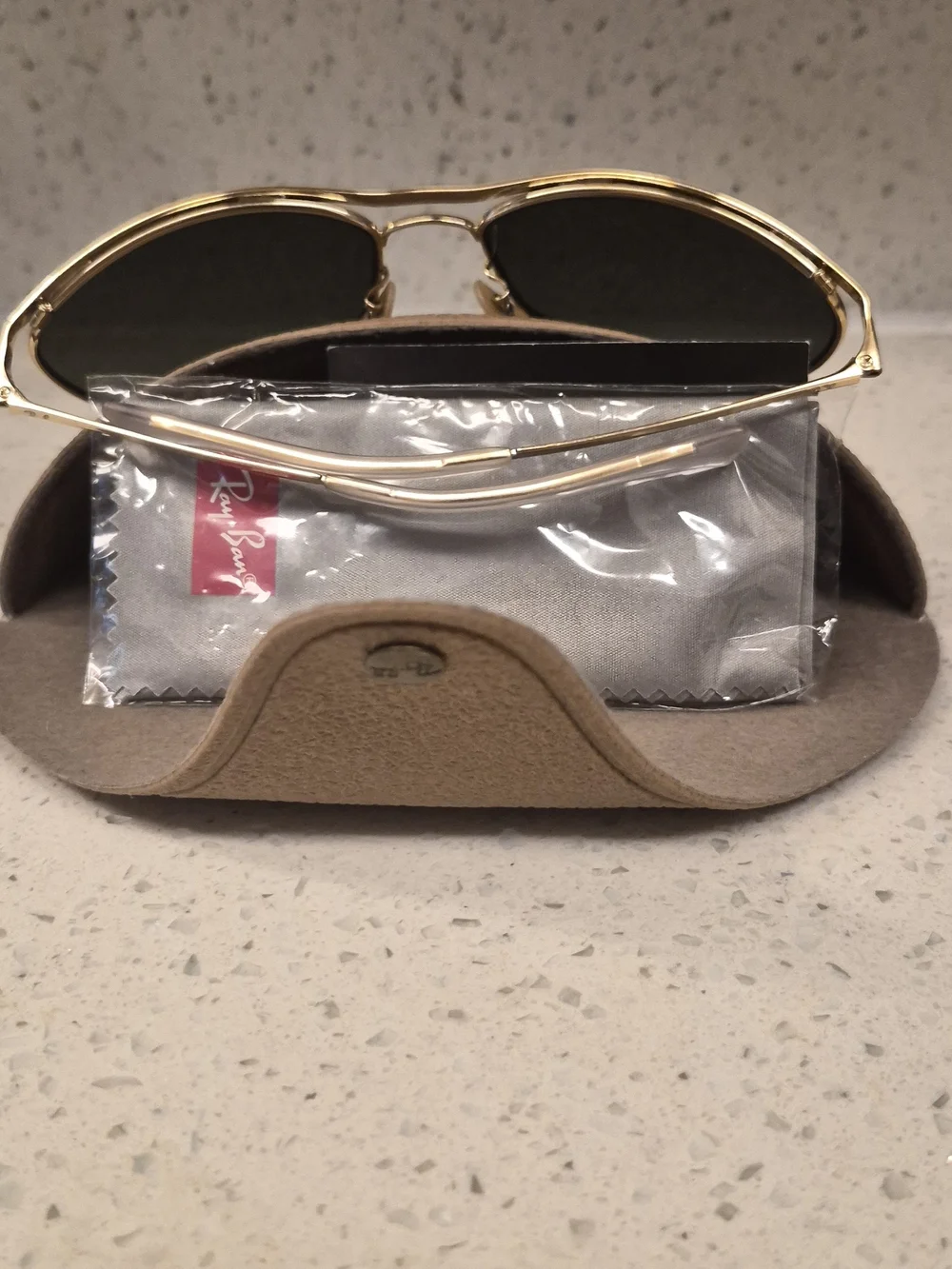 Ray-Ban authentic ray